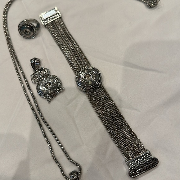 GingerSnap Lot - Picture 4 of 5